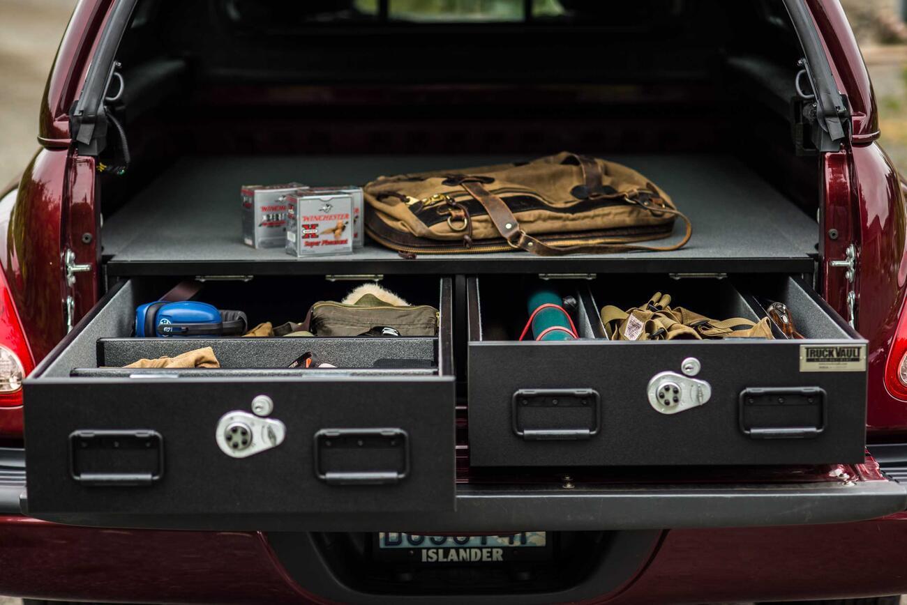 PickupSeries_CoveredBedLine_Standard2Drawer_2006_Toyota_Tundra_Fishing2.jpg Thumbnail